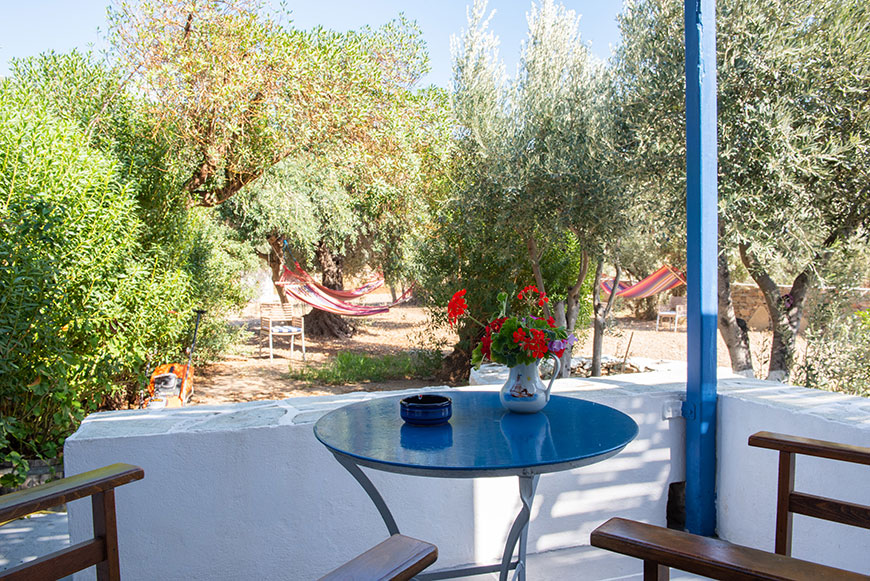 Rooms with terrace in Sifnos