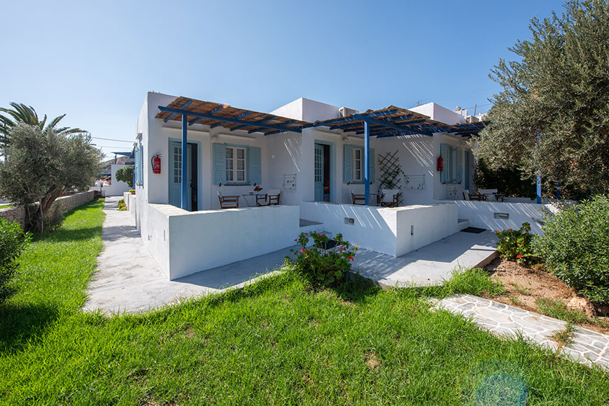 Rooms with terrace in Sifnos
