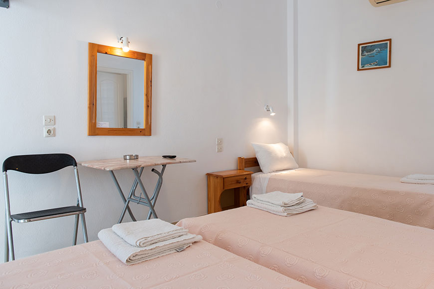 Triple rooms Margarita in Vathi