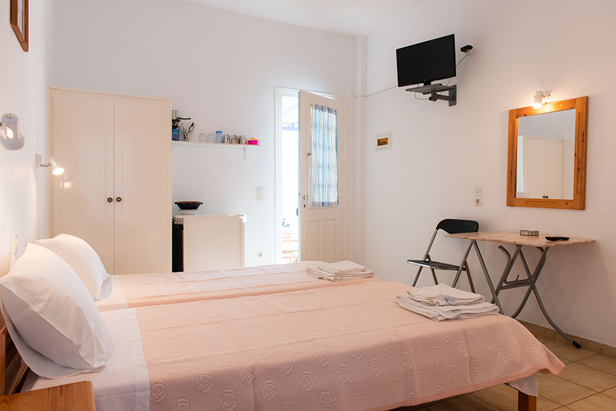 Triple rooms Margarita in Vathi